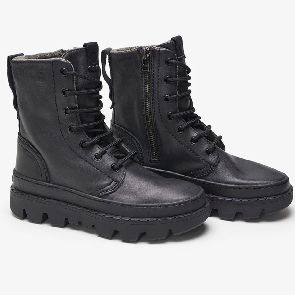Women’s Satorisan Unalome Laces Premium black boot. Size 40.